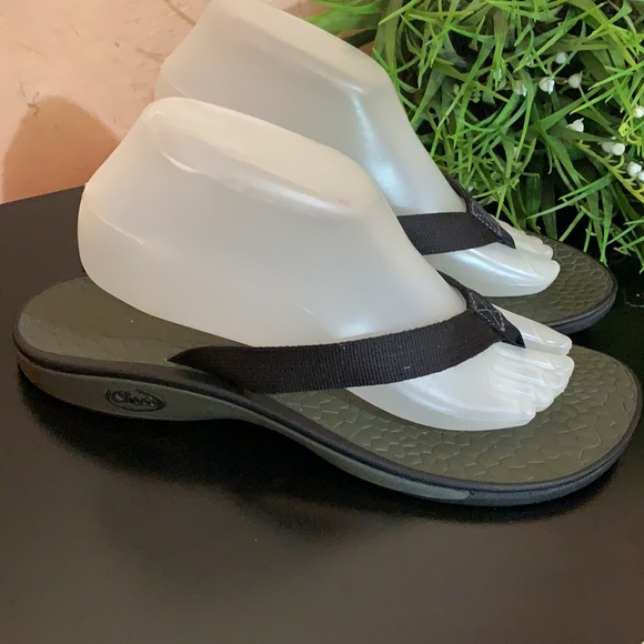 CHACO SANDALS 🎉🎉 - Picture 3 of 8